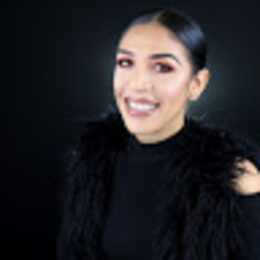 Meet your Posher, Angie